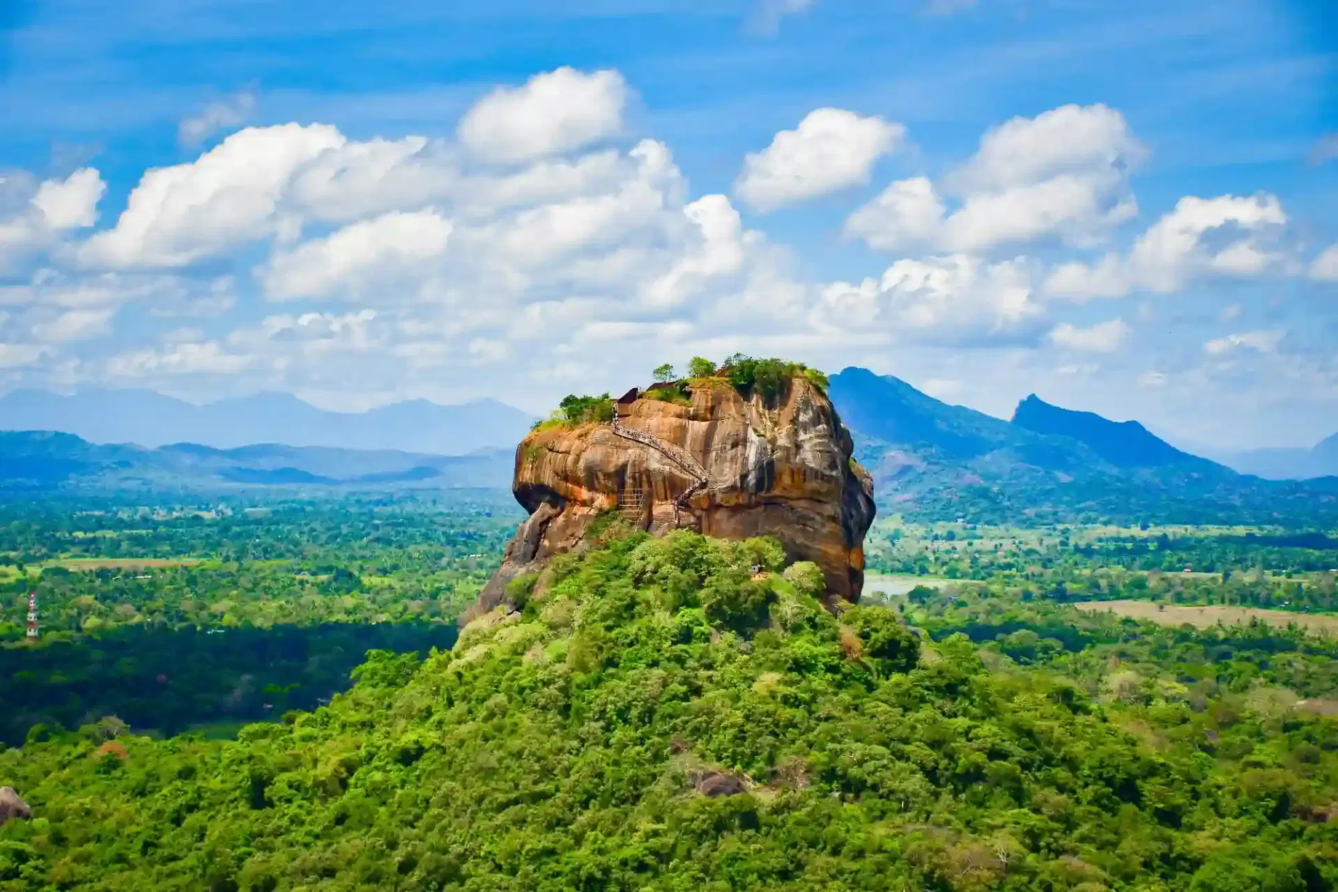 Classic Sri Lanka Tours: Best of the Island