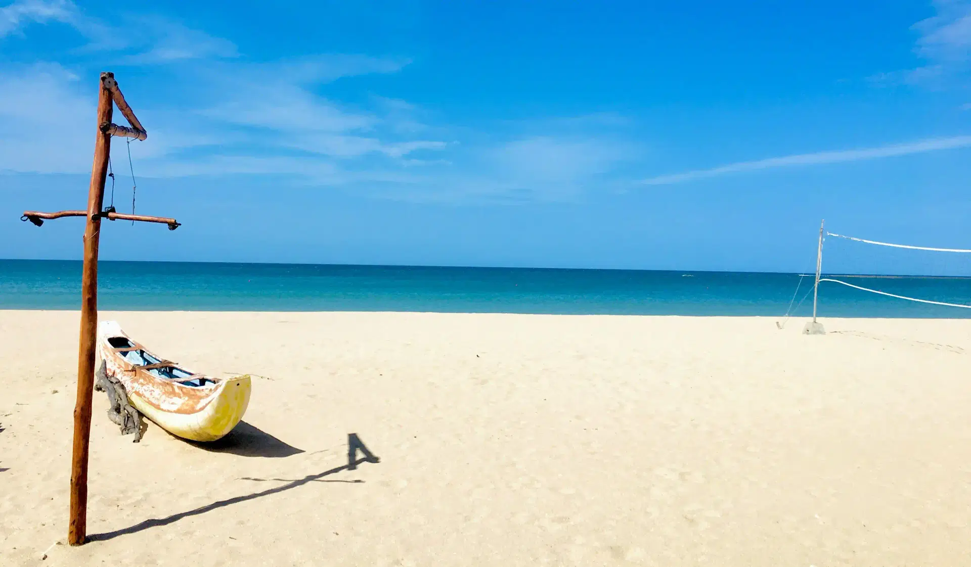 Pasikuda Bay – Calm Turquoise Waters