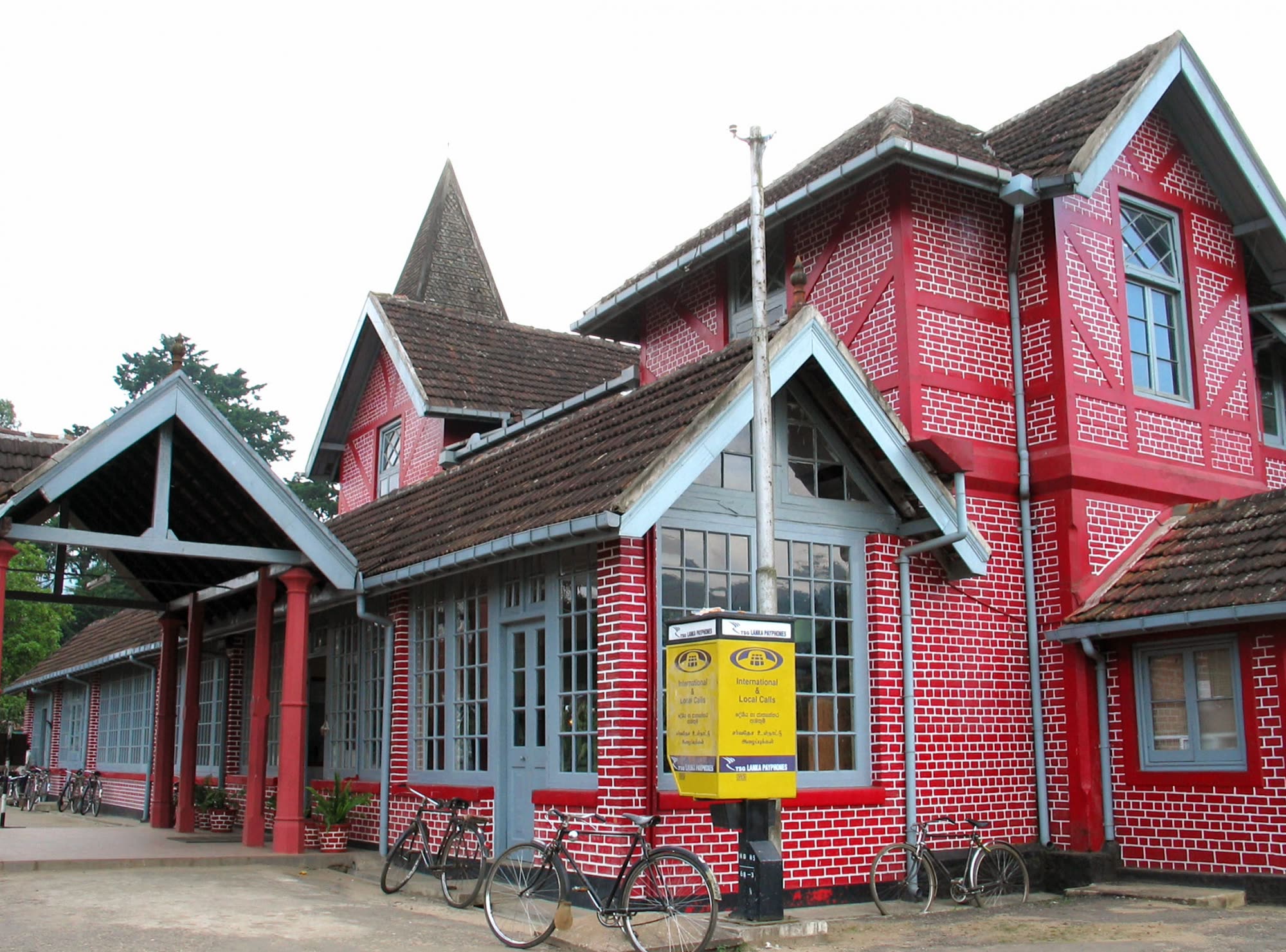 Nuwara Eliya Post Office - Front View